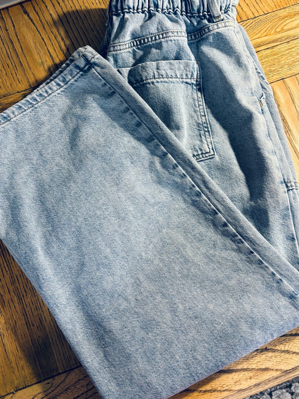 Time and Tru Light Blue Relaxed Ladies Jeans